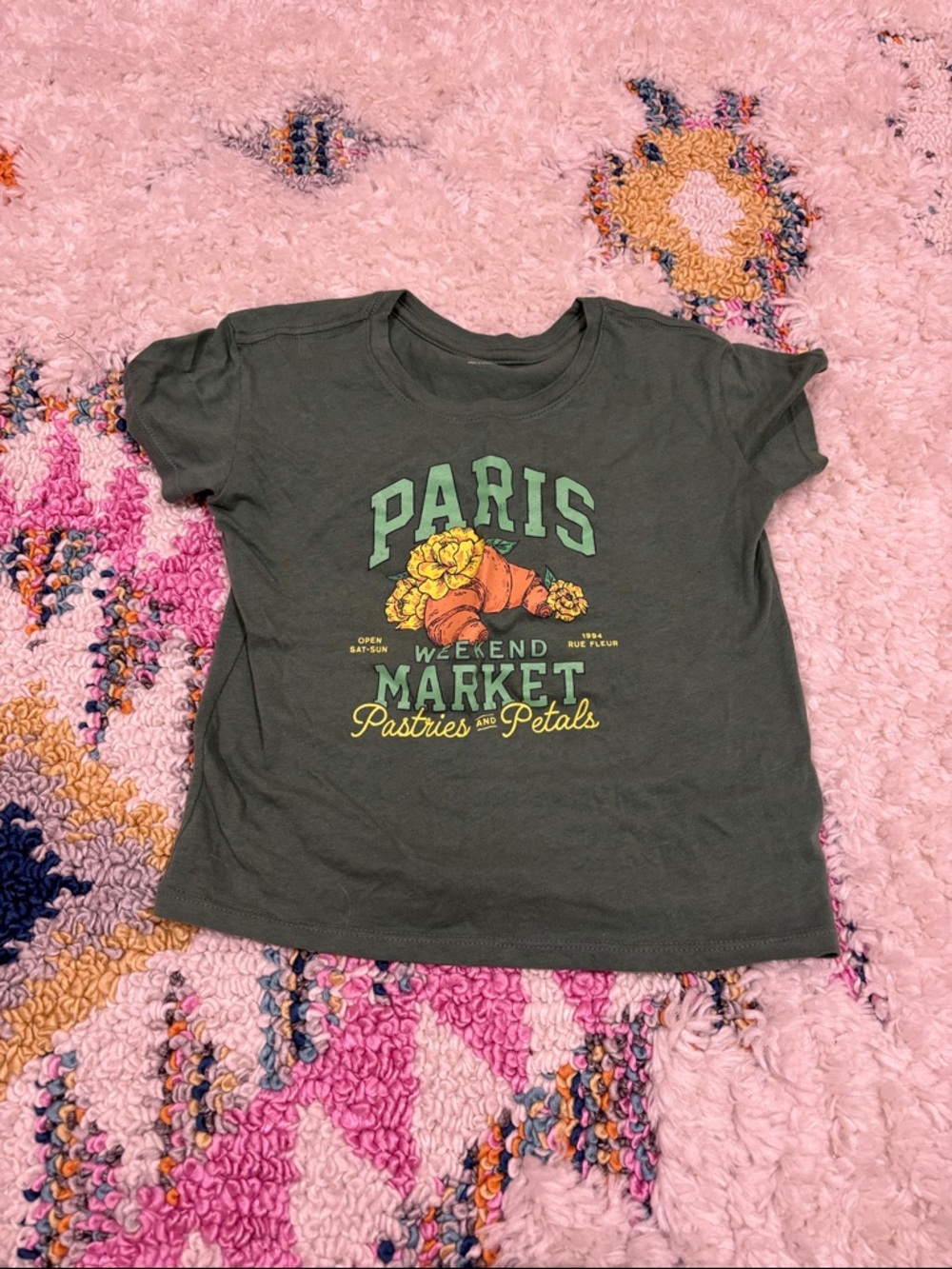 Old Navy T-shirt